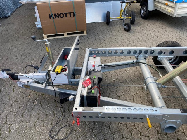 Brian James Cargo Tipper Heckkipper 3-achs, 526-4020-35-3-12, 4000 x 2000 x 300 mm, 3,5 to. - Remolque volquete: foto 5 Brian James Cargo Tipper Heckkipper 3-achs, 526-4020-35-3-12, 4000 x 2000 x 300 mm, 3,5 to. - Remolque volquete: foto 5