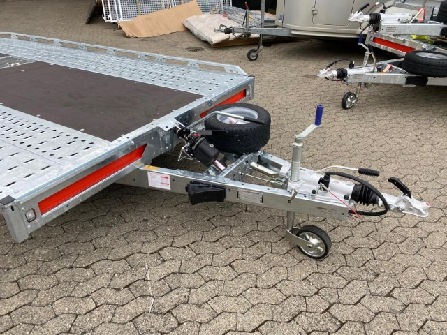 Brian James T Transporter, 231-5522-35-3-10, 5500 x 2240 mm, 3,5 to. kippbar mit Auffahrrampe - Remolque portavehículos: foto 2 Brian James T Transporter, 231-5522-35-3-10, 5500 x 2240 mm, 3,5 to. kippbar mit Auffahrrampe - Remolque portavehículos: foto 2