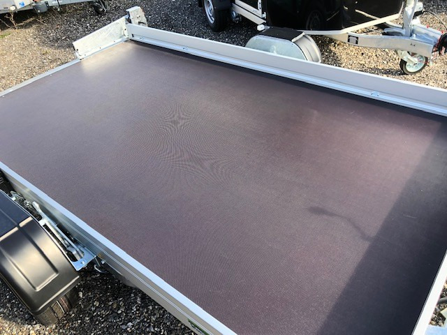 Humbaur Absenkanhänger HKT 132515 S, 2500 x 1565 x 150 mm, 1,35 to. - Remolque de coche: foto 4 Humbaur Absenkanhänger HKT 132515 S, 2500 x 1565 x 150 mm, 1,35 to. - Remolque de coche: foto 4