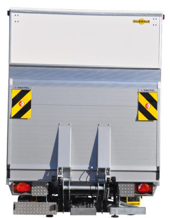 Humbaur Hebebühnenanhänger HT 35 42 22, 3,5 to. 4170 x 2175 x 2100 mm - Remolque con toldo: foto 4 Humbaur Hebebühnenanhänger HT 35 42 22, 3,5 to. 4170 x 2175 x 2100 mm - Remolque con toldo: foto 4