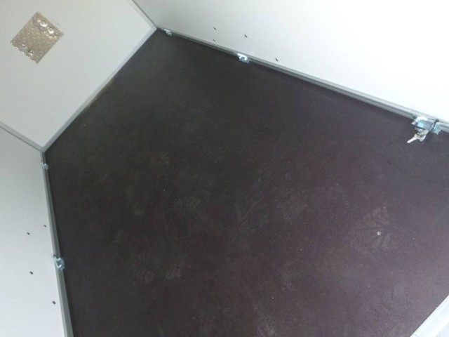 Humbaur Koffer HK 132513-10P, 100 km/h 1,3 t. 2510 x 1310 x 1000 mm - Remolque caja cerrada: foto 4 Humbaur Koffer HK 132513-10P, 100 km/h 1,3 t. 2510 x 1310 x 1000 mm - Remolque caja cerrada: foto 4