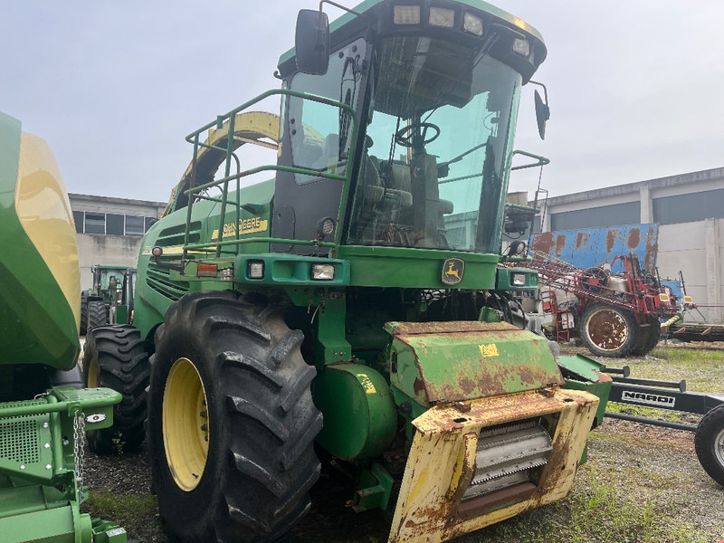 John Deere 7700 - Cosechadora de forraje: foto 1 John Deere 7700 - Cosechadora de forraje: foto 1