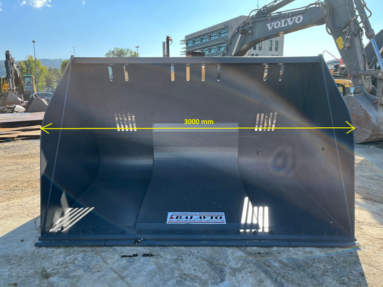 Balavto Loader bucket 3000 mm - Cazo cargador: foto 2 Balavto Loader bucket 3000 mm - Cazo cargador: foto 2