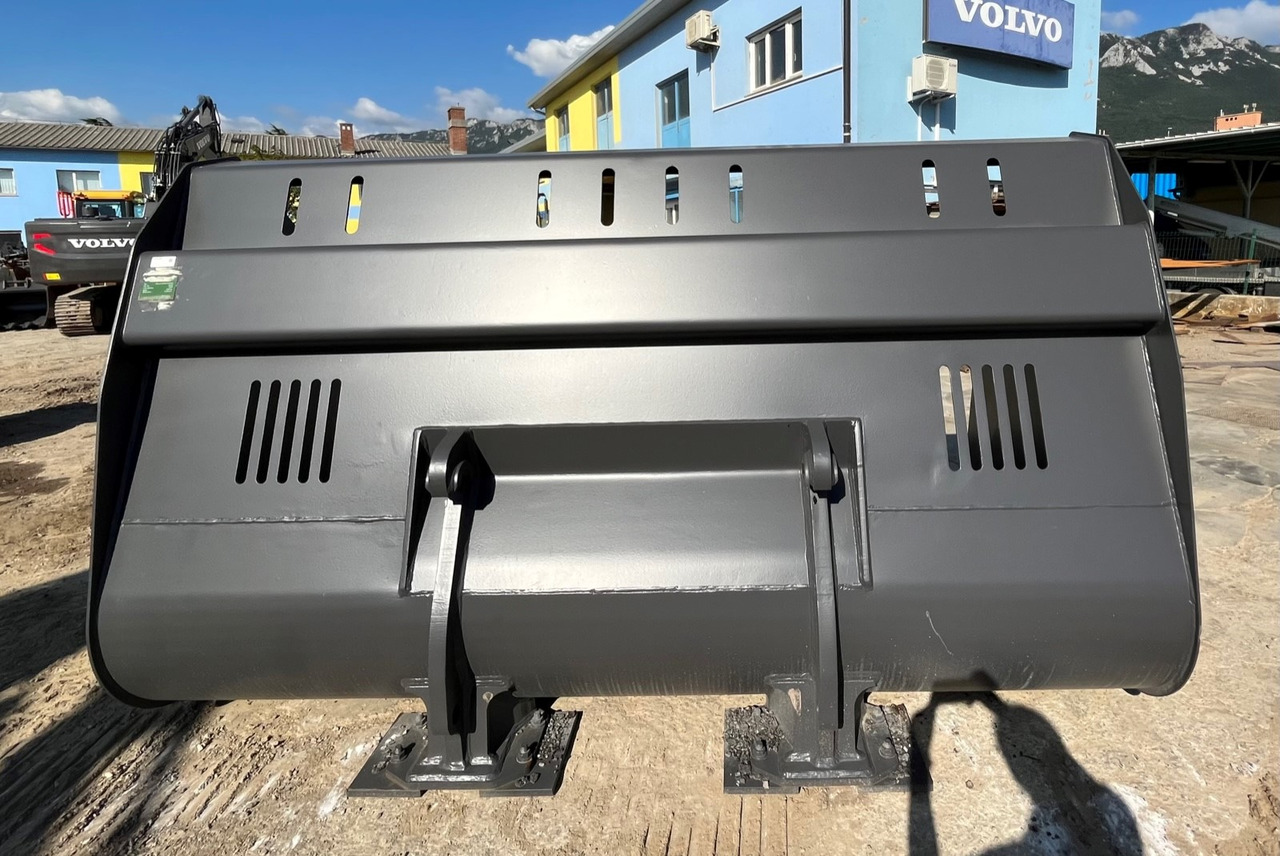 Balavto Loader bucket 3000 mm - Cazo cargador: foto 4 Balavto Loader bucket 3000 mm - Cazo cargador: foto 4