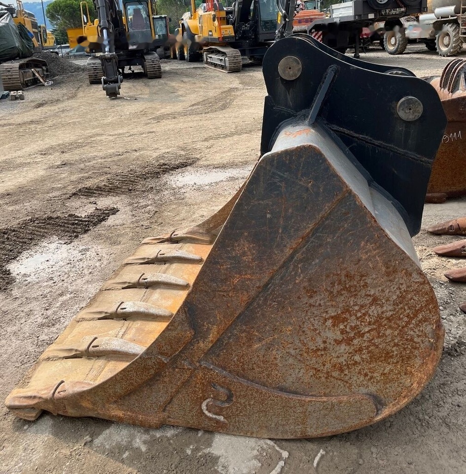 Cazo para excavadora Digging bucket 1500 mm: foto 8