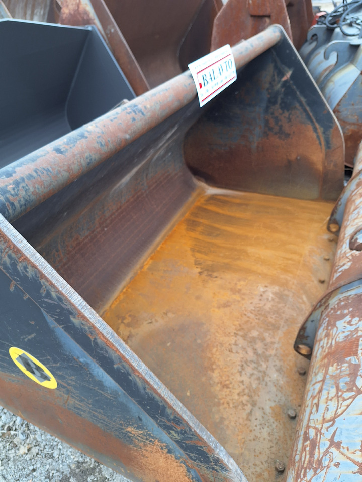 Loader bucket 2200 mm BOE - Cazo cargador: foto 2 Loader bucket 2200 mm BOE - Cazo cargador: foto 2