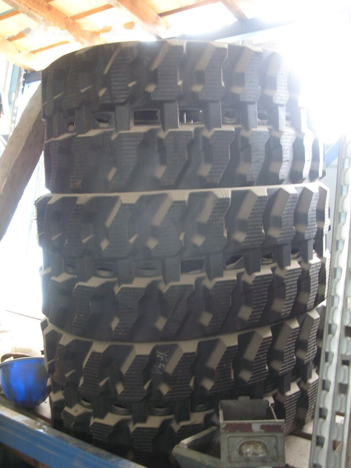 TAERYUK YB370X107X41 - Oruga para Excavadora: foto 1 TAERYUK YB370X107X41 - Oruga para Excavadora: foto 1
