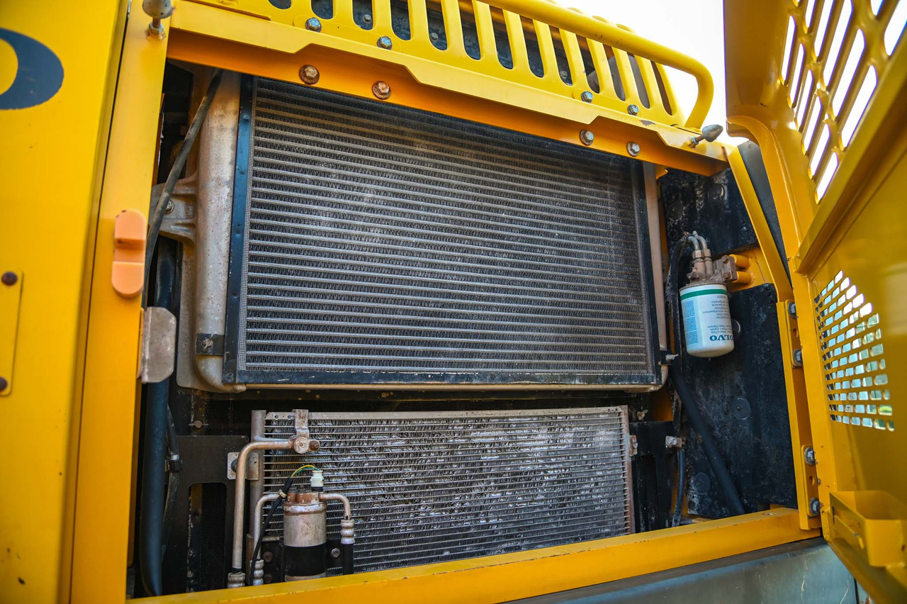 Excavadora de cadenas VOLVO EC360B NLC: foto 40