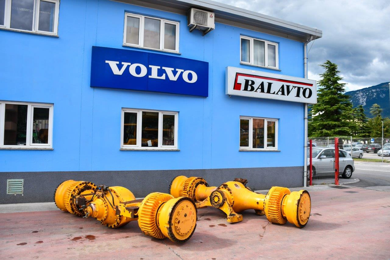 Volvo L350F - Eje y piezas para Cargadora de ruedas: foto 3 Volvo L350F - Eje y piezas para Cargadora de ruedas: foto 3