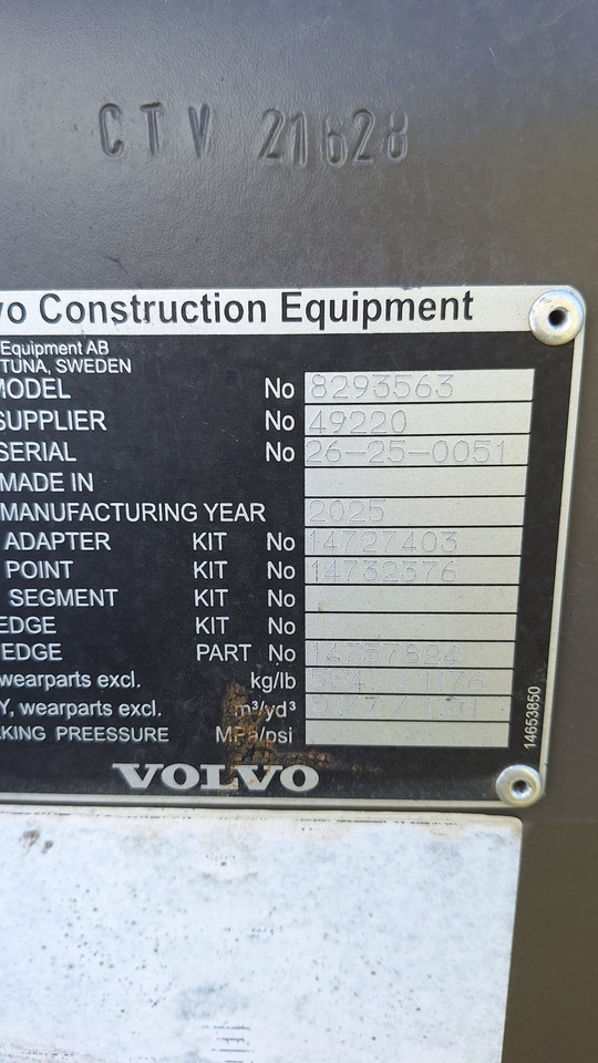 Cazo para excavadora para Excavadora nuevo Volvo digging bucket 1200 mm UNI65: foto 8 Cazo para excavadora para Excavadora nuevo Volvo digging bucket 1200 mm UNI65: foto 8