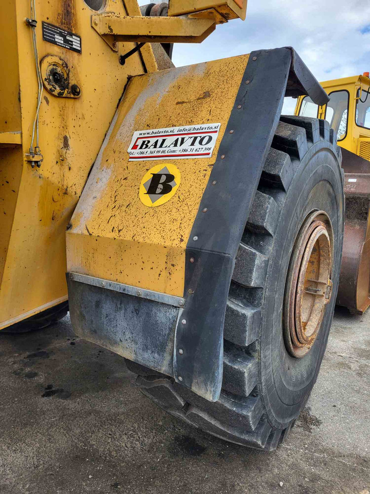 Volvo front fenders - Guardabarros para Cargadora: foto 1 Volvo front fenders - Guardabarros para Cargadora: foto 1