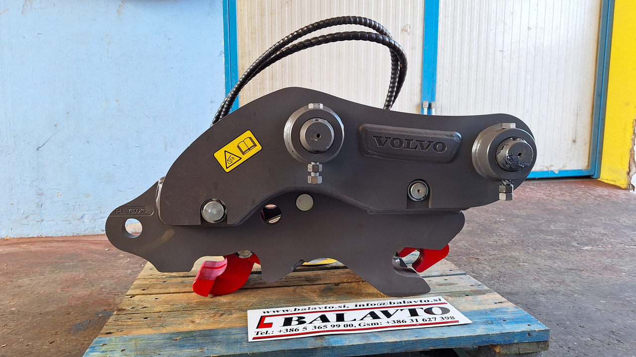 Volvo hydraulic quick coupler UNI65 - Acoplamiento rápido para Excavadora: foto 1 Volvo hydraulic quick coupler UNI65 - Acoplamiento rápido para Excavadora: foto 1