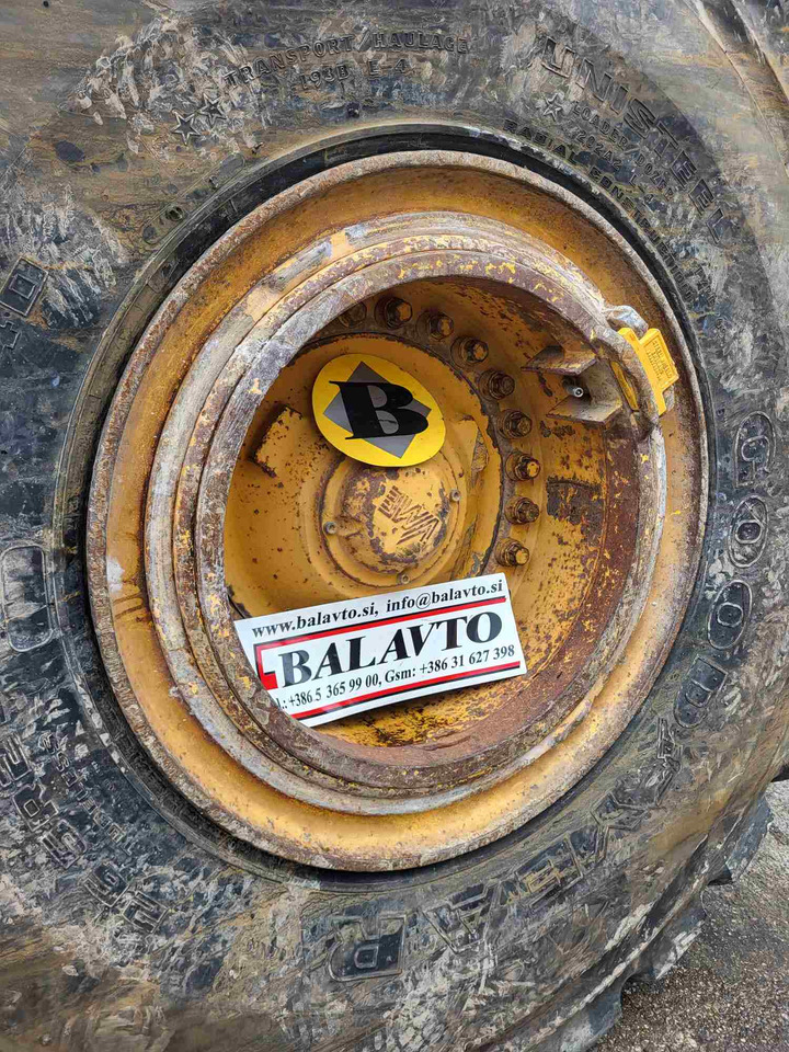Volvo rims - Llanta para Cargadora: foto 1 Volvo rims - Llanta para Cargadora: foto 1