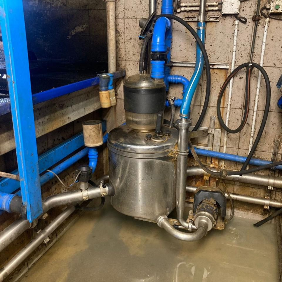 DeLaval Fischgrätenmelkstand Doppel 10er - Máquina de ordeño: foto 4 DeLaval Fischgrätenmelkstand Doppel 10er - Máquina de ordeño: foto 4