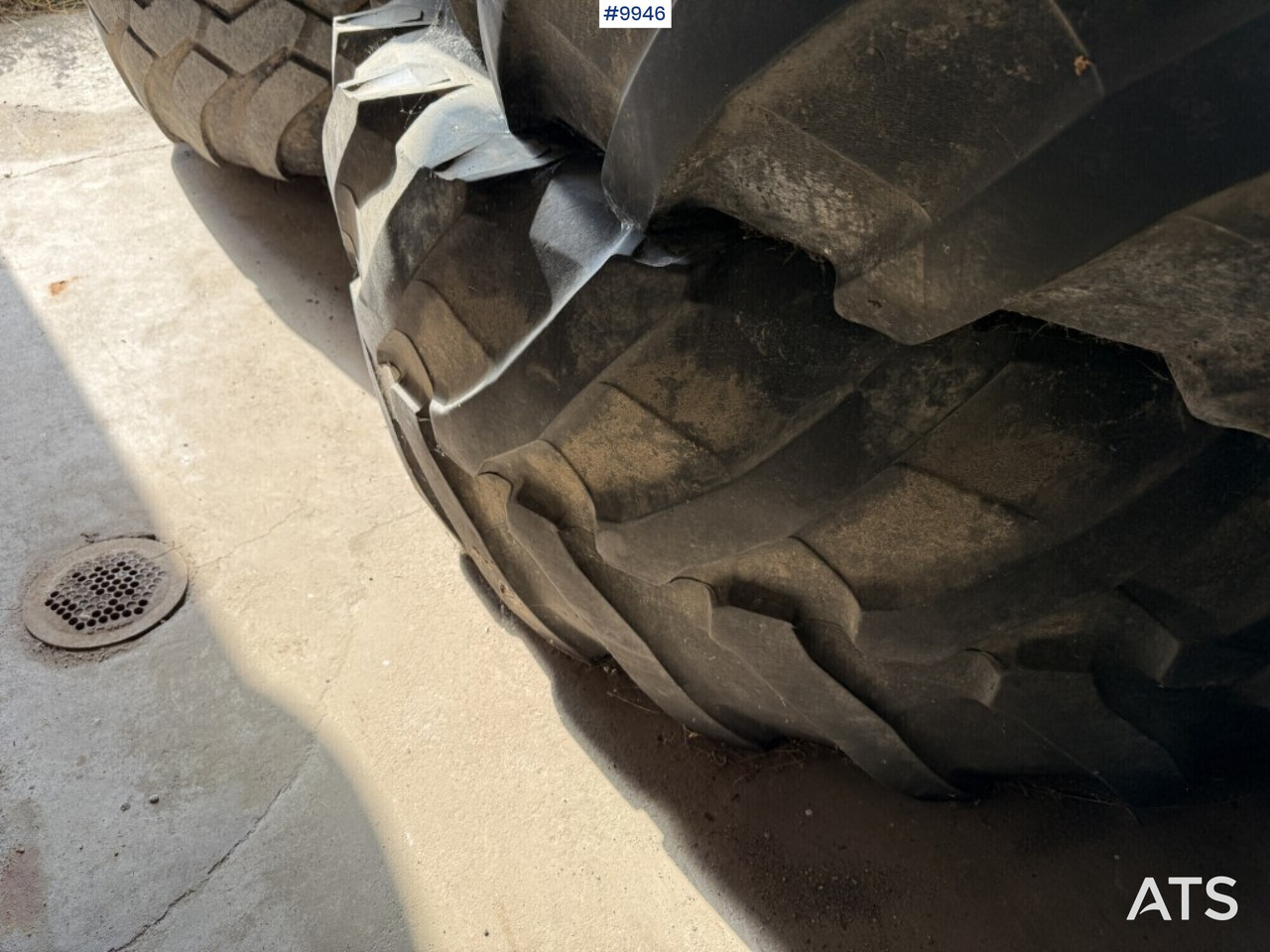 2 tires for tractor Pirelli 650/65R42 - Neumático para Tractor: foto 4 2 tires for tractor Pirelli 650/65R42 - Neumático para Tractor: foto 4