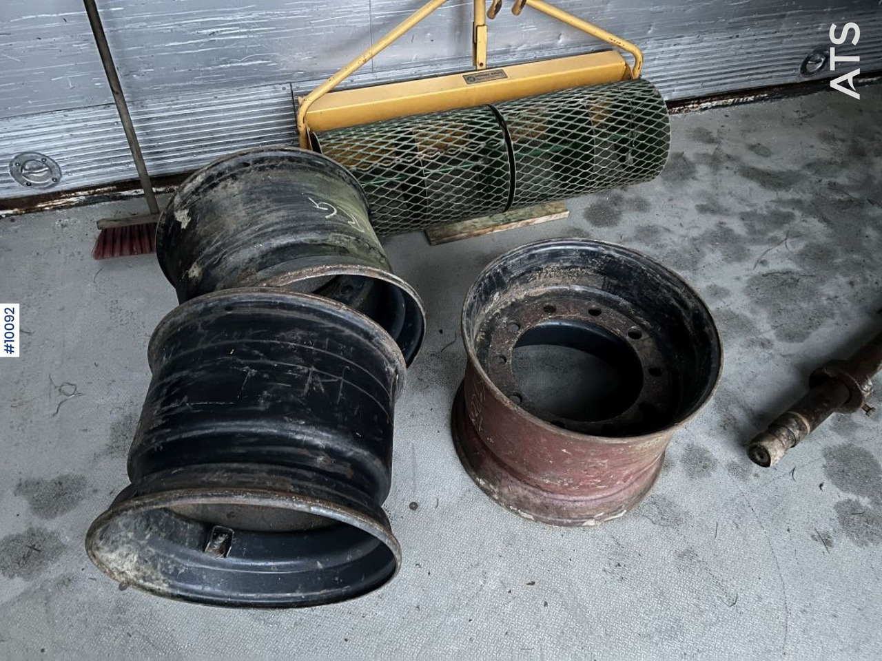 4pcs 18R19.5 Michelin tires on rims - Neumático para Maquinaria de construcción: foto 5 4pcs 18R19.5 Michelin tires on rims - Neumático para Maquinaria de construcción: foto 5