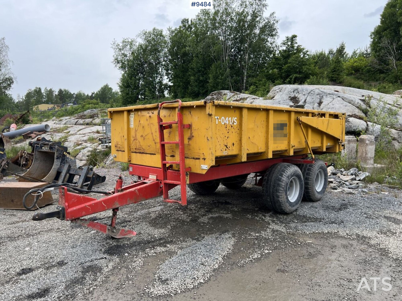 Excavadora de ruedas CAT M313D with tipping wagon and attachments (VIDEO): foto 7
