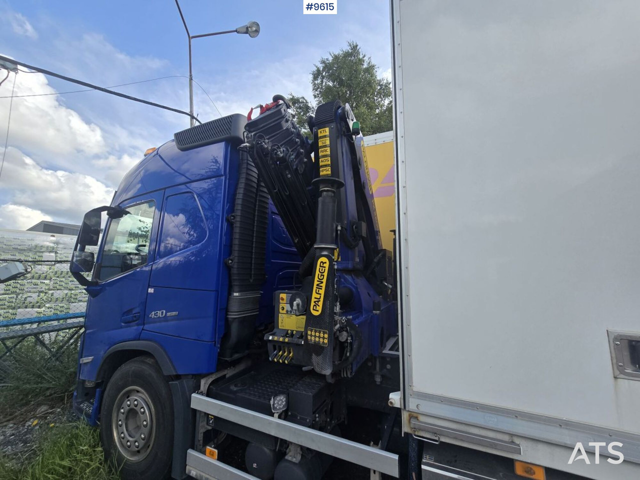 Crane Truck Volvo FM 62TR - Camión grúa, Camión caja cerrada: foto 3 Crane Truck Volvo FM 62TR - Camión grúa, Camión caja cerrada: foto 3