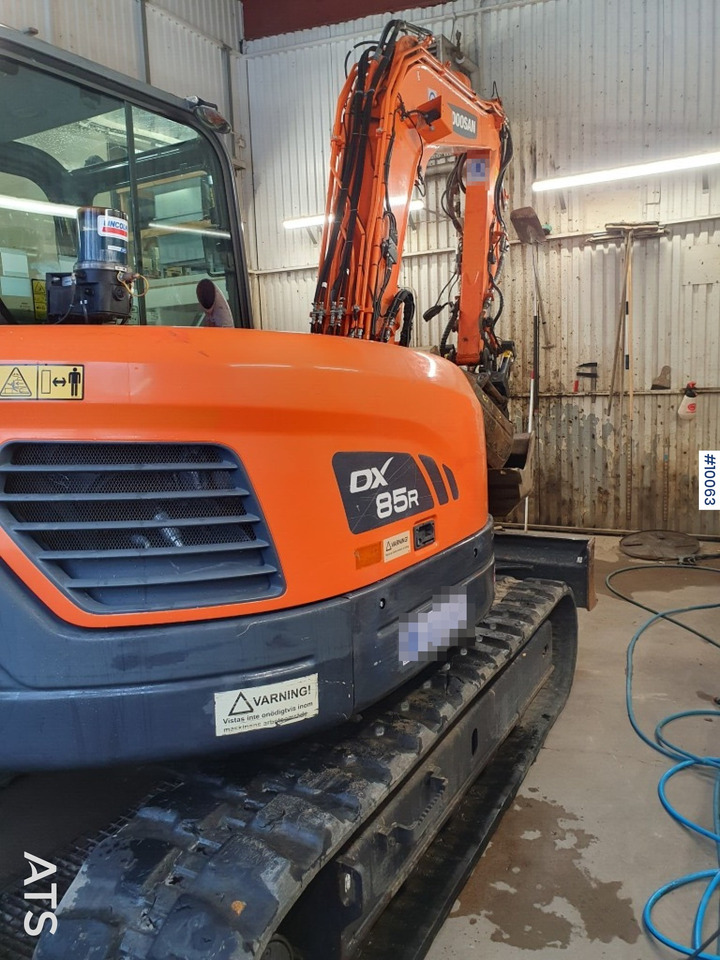 Doosan DX85R-3 Crawler Excavator with tiltrotator and attachments - Excavadora de cadenas: foto 2 Doosan DX85R-3 Crawler Excavator with tiltrotator and attachments - Excavadora de cadenas: foto 2