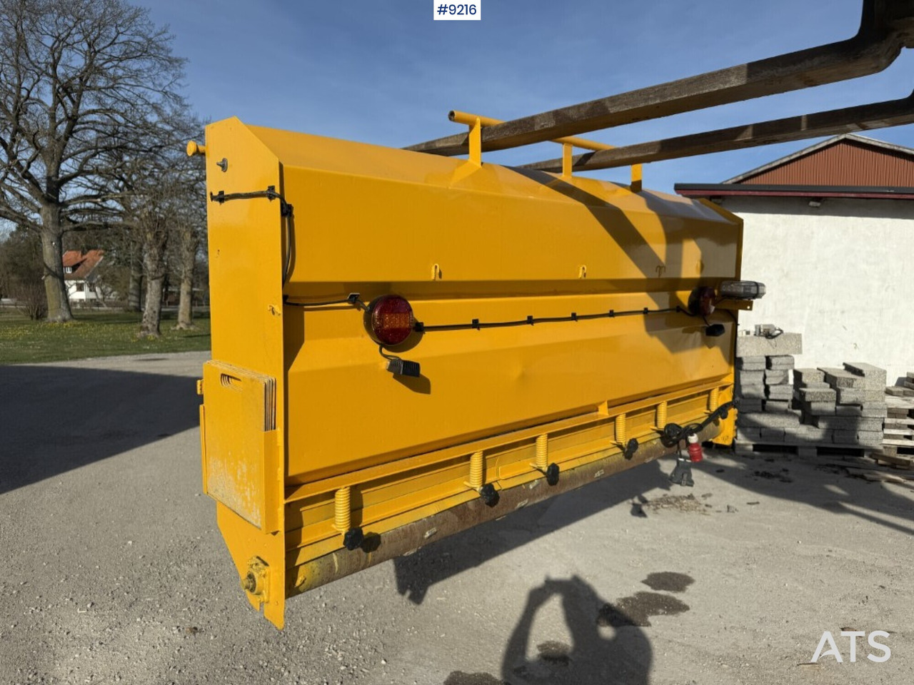 Flatbed sand spreader Forshaga - Esparcidor de sal: foto 1 Flatbed sand spreader Forshaga - Esparcidor de sal: foto 1