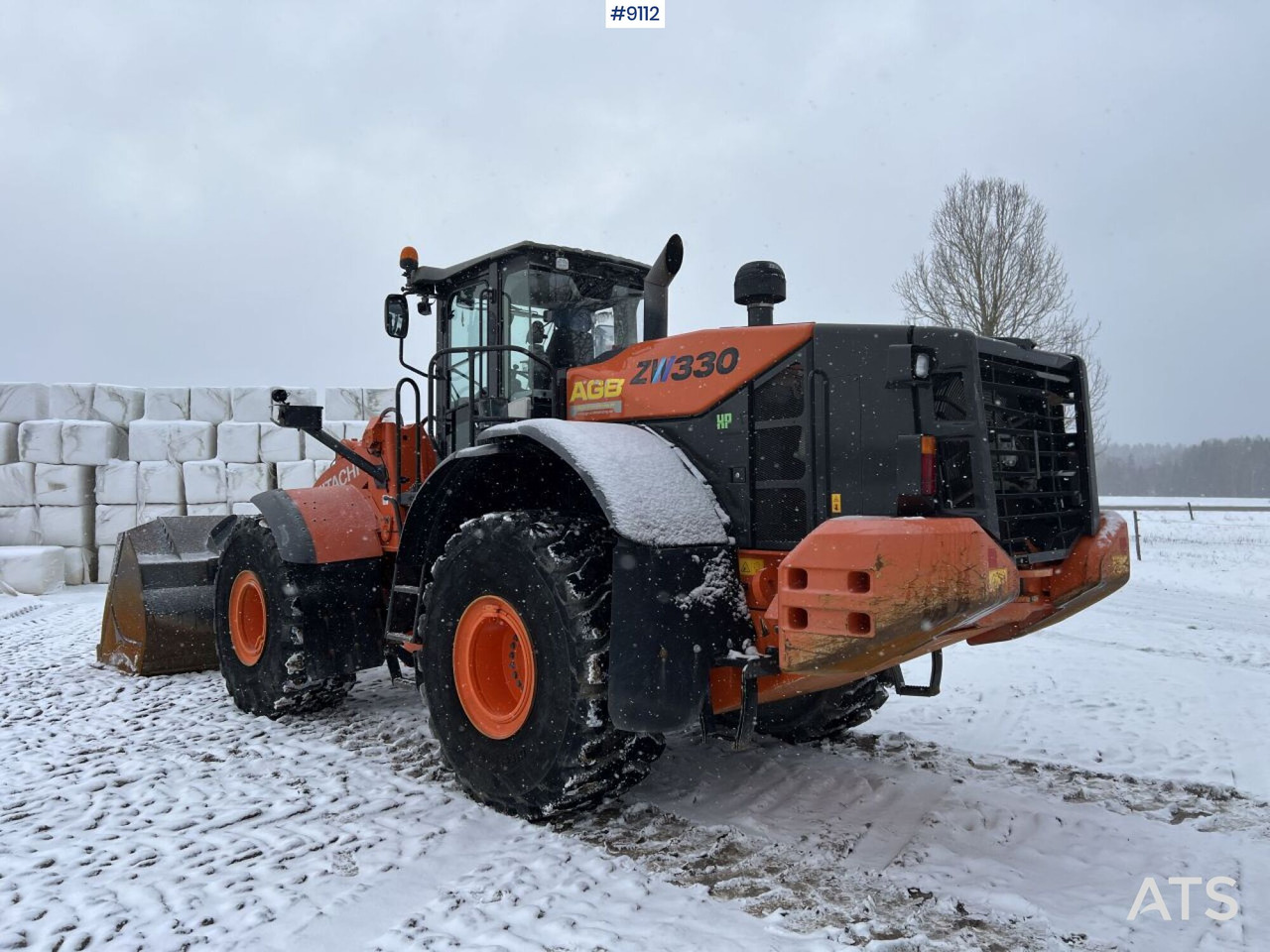 Hitachi ZW 330-5B Wheel loader with bucket (VIDEO) - Cargadora de ruedas: foto 4 Hitachi ZW 330-5B Wheel loader with bucket (VIDEO) - Cargadora de ruedas: foto 4