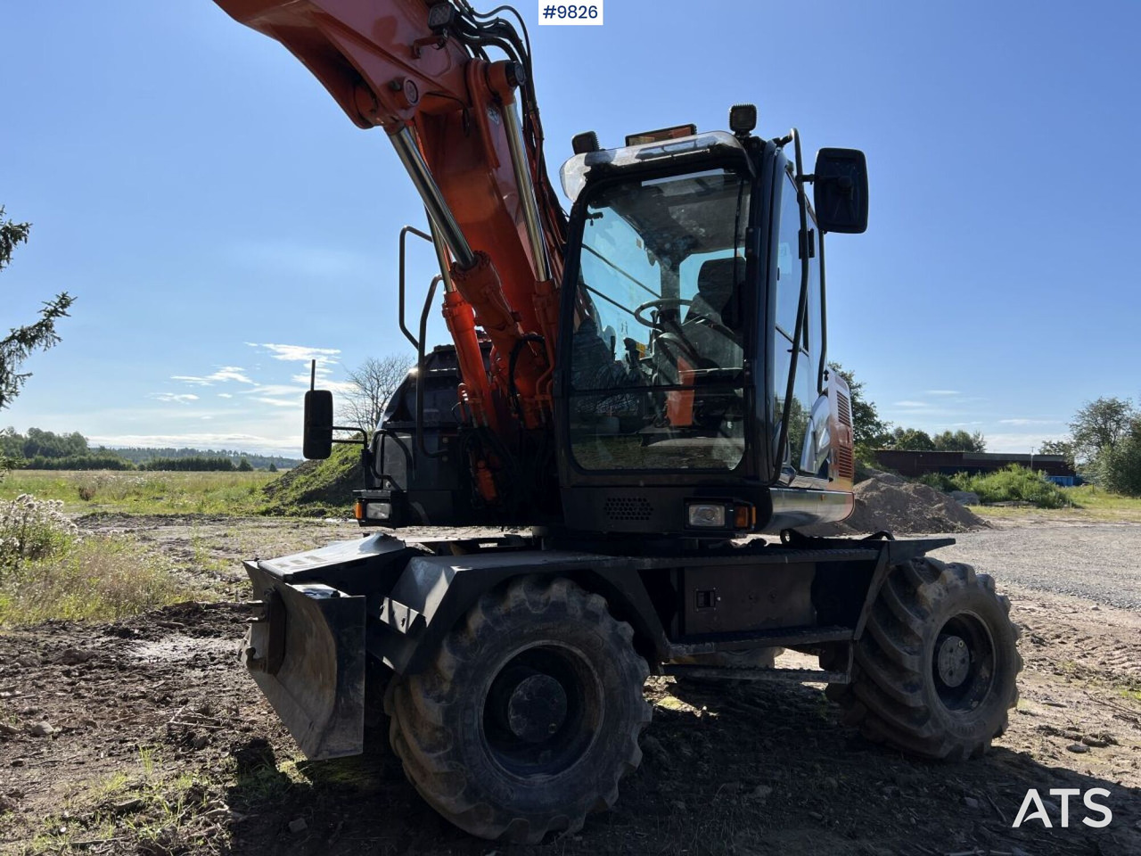Hitachi ZX140 W-5B with rotor and planer bucket - Excavadora de ruedas: foto 3 Hitachi ZX140 W-5B with rotor and planer bucket - Excavadora de ruedas: foto 3