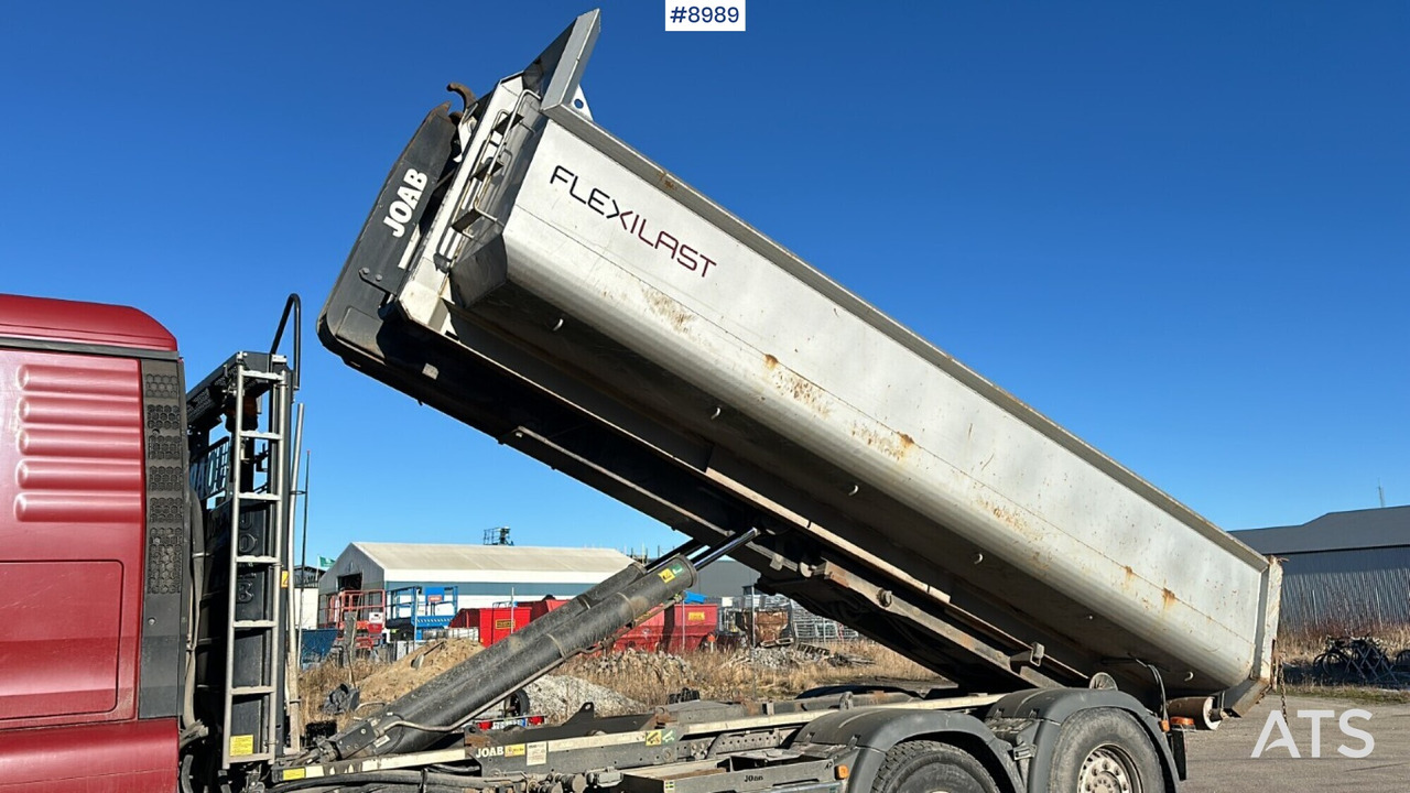 Hook lift MAN TGS 28.430 X2-4 BL with bed - SEE VIDEO - Camión multibasculante: foto 4 Hook lift MAN TGS 28.430 X2-4 BL with bed - SEE VIDEO - Camión multibasculante: foto 4