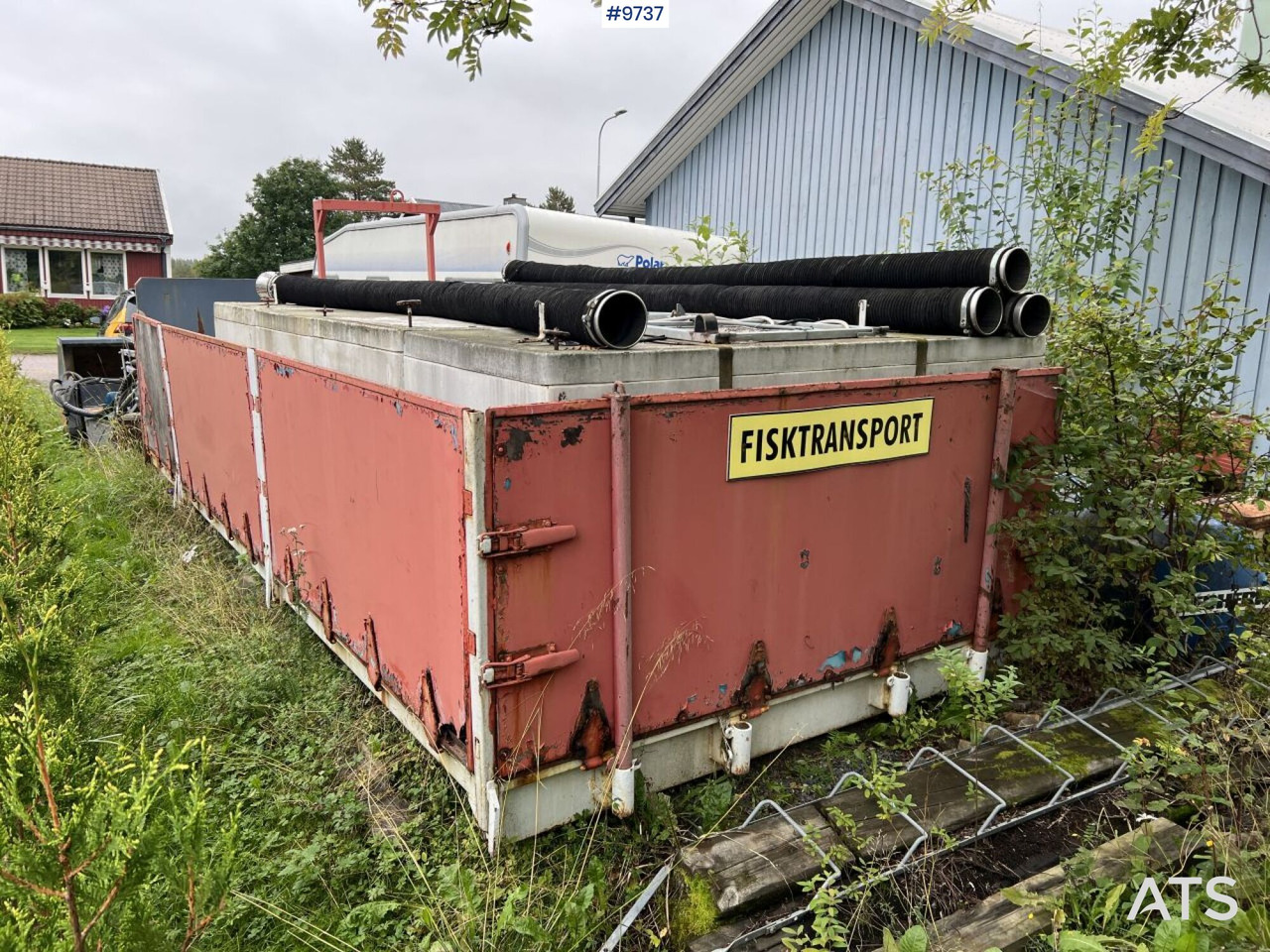 Hooklift dump body with water tank - Contenedor de gancho: foto 2 Hooklift dump body with water tank - Contenedor de gancho: foto 2