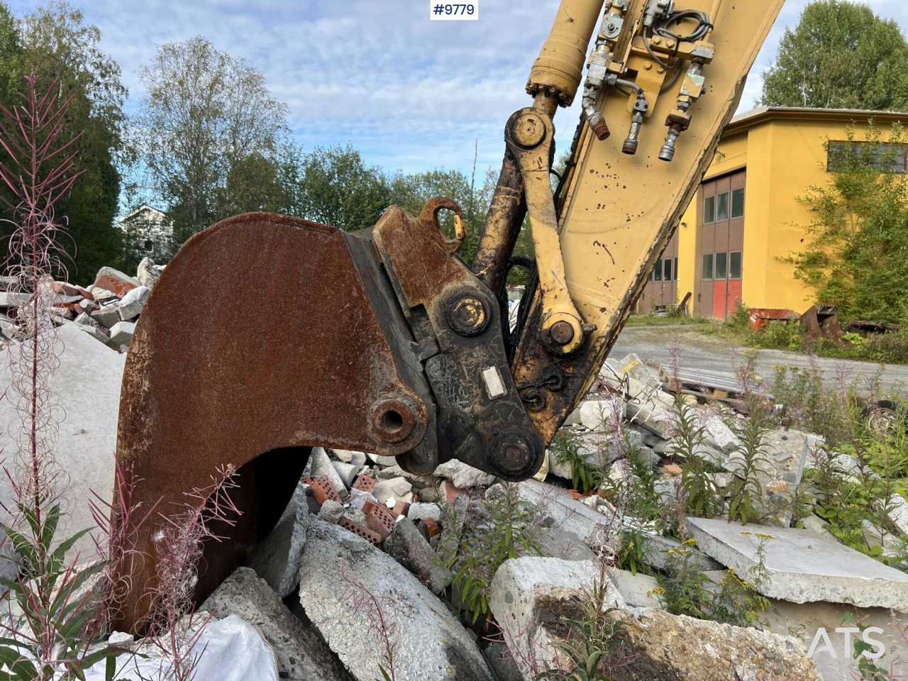 Excavadora de cadenas KOMATSU PC210LC-8 Excavator with buckets: foto 15