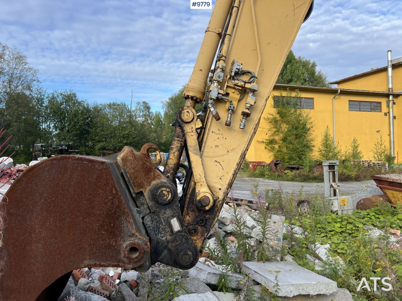 Excavadora de cadenas KOMATSU PC210LC-8 Excavator with buckets: foto 17