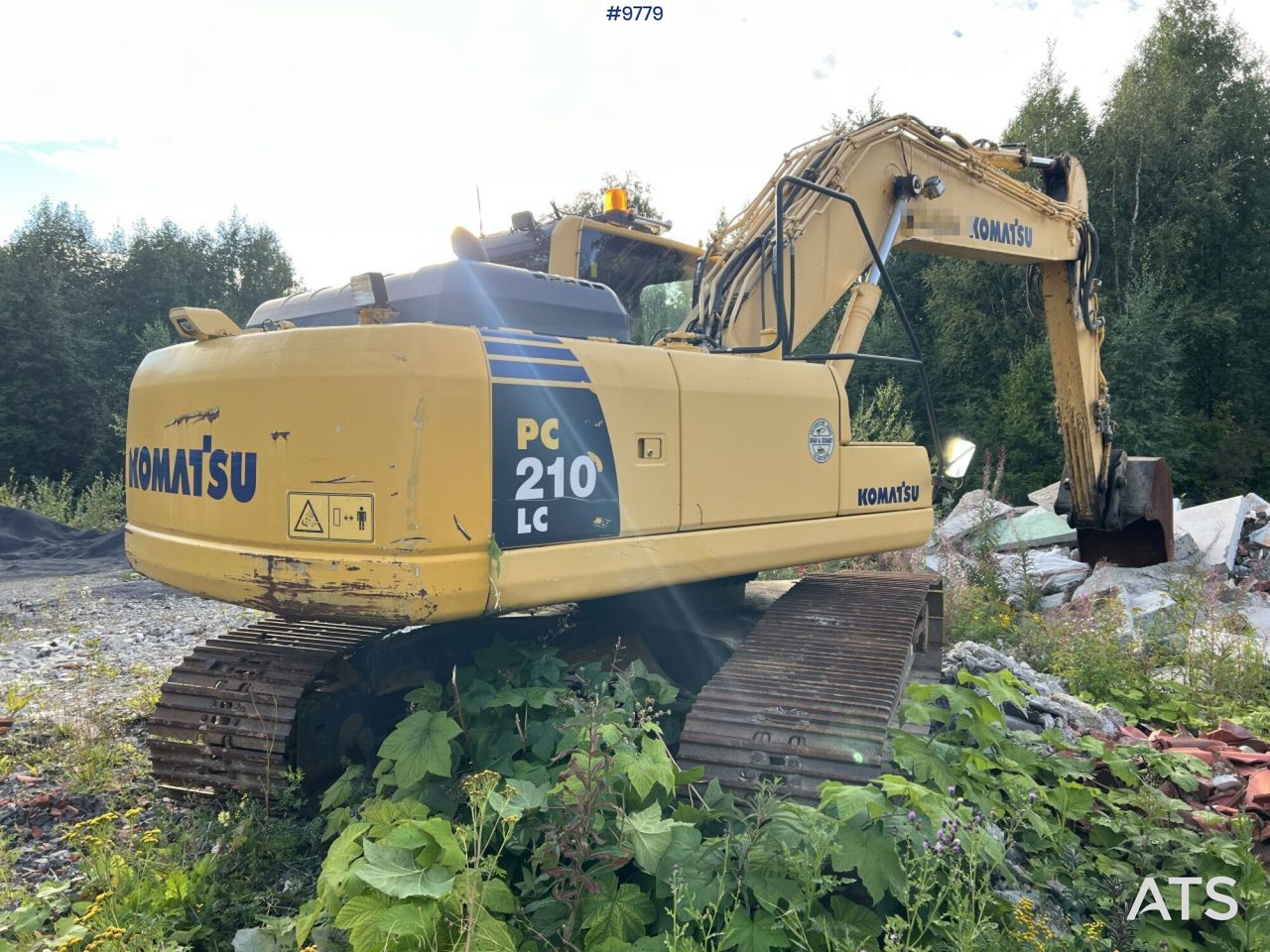 Excavadora de cadenas KOMATSU PC210LC-8 Excavator with buckets: foto 19