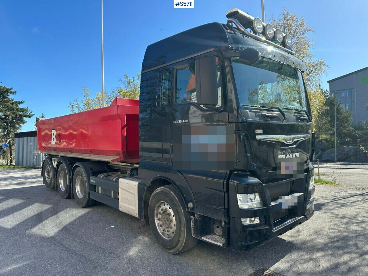 MAN TGX 35.480 8x4 Tridem Hook Truck, See video - Camión multibasculante: foto 2 MAN TGX 35.480 8x4 Tridem Hook Truck, See video - Camión multibasculante: foto 2