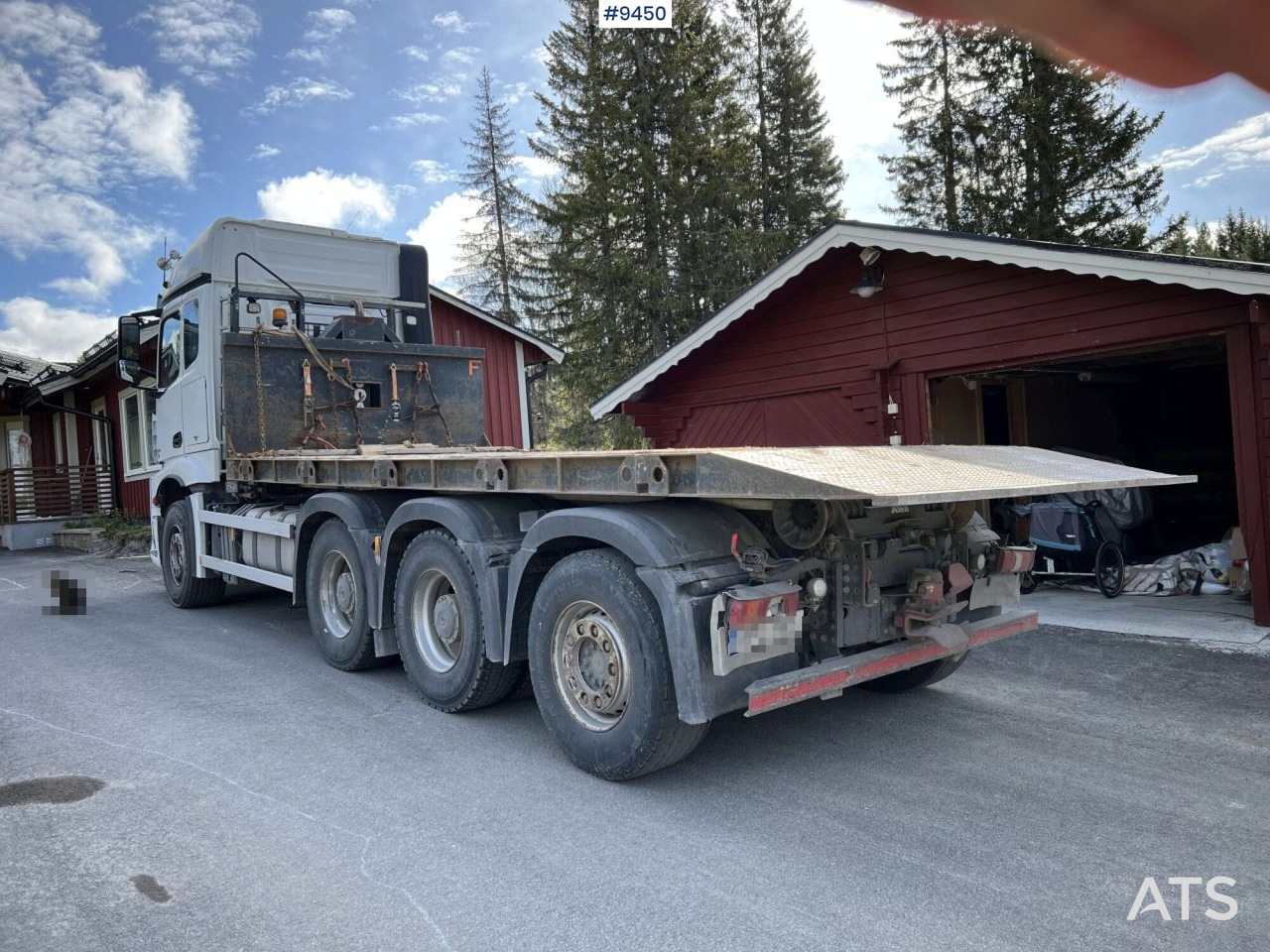 Mercedes Benz Arocs 3251 Tridem Hooklift, flatbed and concrete rotator - Camión multibasculante: foto 4 Mercedes Benz Arocs 3251 Tridem Hooklift, flatbed and concrete rotator - Camión multibasculante: foto 4