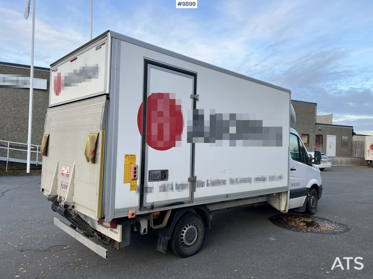 Furgoneta caja cerrada Mercedes Benz Sprinter Skåpbil med bakgavellyft: foto 8 Furgoneta caja cerrada Mercedes Benz Sprinter Skåpbil med bakgavellyft: foto 8