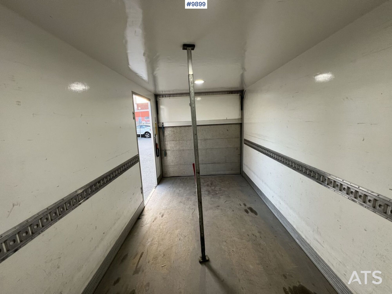 Furgoneta caja cerrada Mercedes Benz Sprinter Skåpbil med bakgavellyft: foto 6 Furgoneta caja cerrada Mercedes Benz Sprinter Skåpbil med bakgavellyft: foto 6