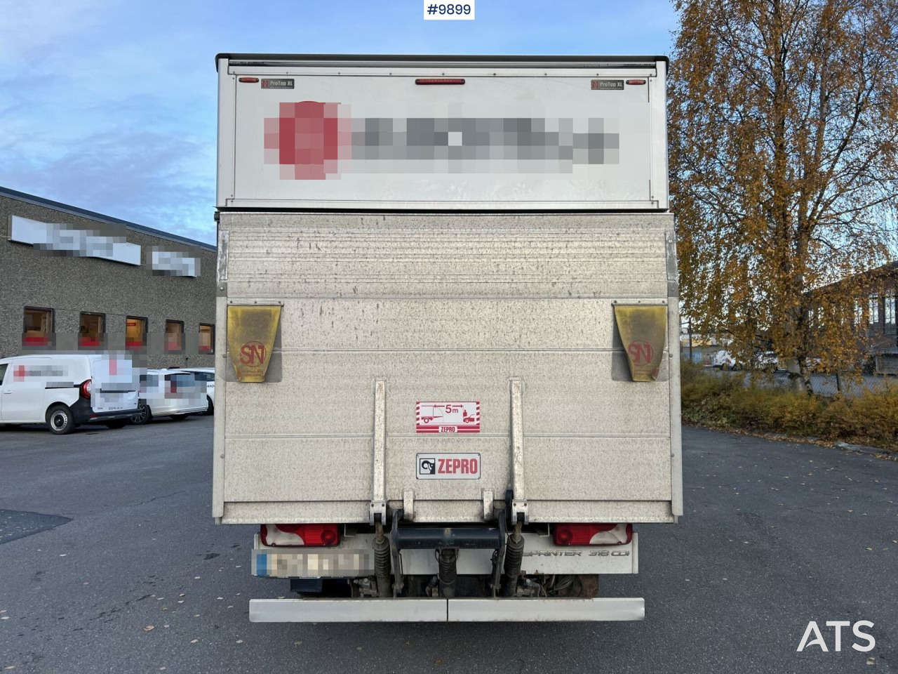 Furgoneta caja cerrada Mercedes Benz Sprinter Skåpbil med bakgavellyft: foto 9 Furgoneta caja cerrada Mercedes Benz Sprinter Skåpbil med bakgavellyft: foto 9