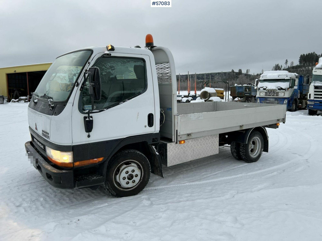 Mitsubishi Canter FB634 Intercooler, tiltable cabin - Camión caja abierta: foto 1 Mitsubishi Canter FB634 Intercooler, tiltable cabin - Camión caja abierta: foto 1