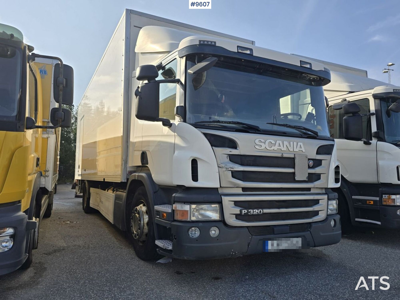 Scania P320 Skåpbil - Camión caja cerrada: foto 2 Scania P320 Skåpbil - Camión caja cerrada: foto 2