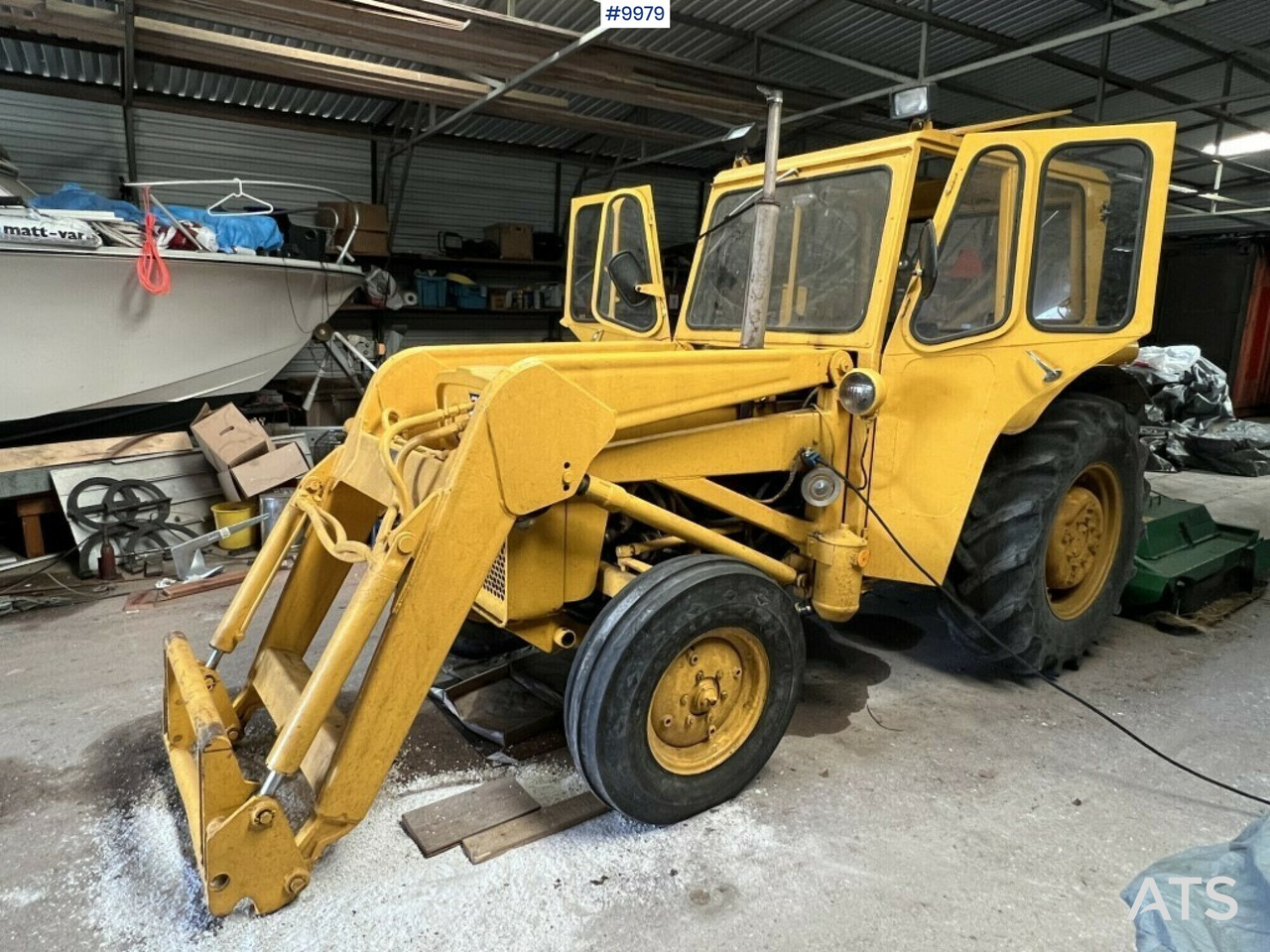 Tractor- MASSEY-FERGUSON 203 - Tractor: foto 1 Tractor- MASSEY-FERGUSON 203 - Tractor: foto 1