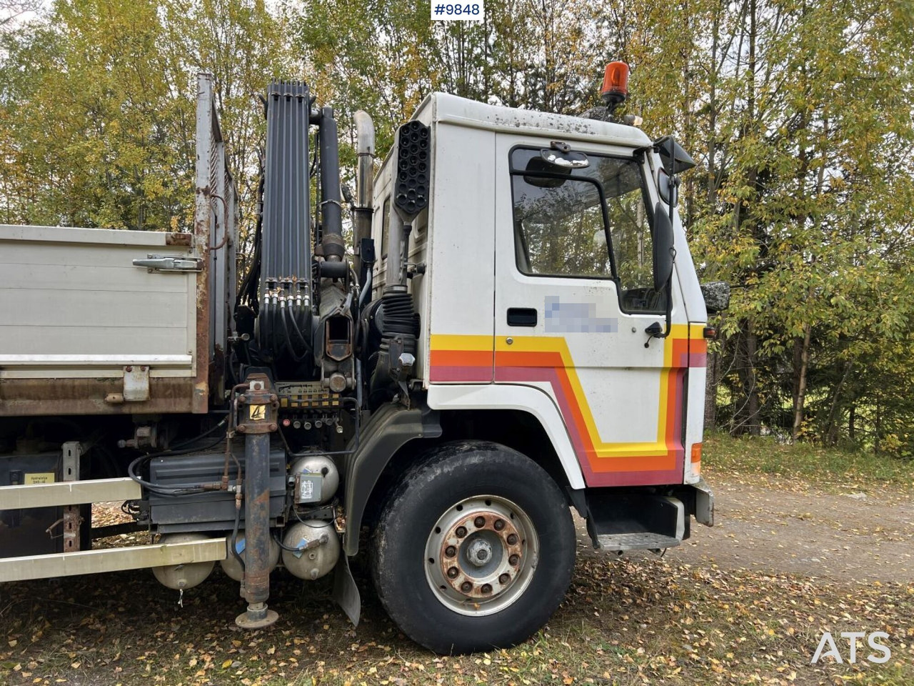 VOLVO FL7 4X2 Crane truck/Dump truck with Hiab071 crane - Camión volquete: foto 4 VOLVO FL7 4X2 Crane truck/Dump truck with Hiab071 crane - Camión volquete: foto 4
