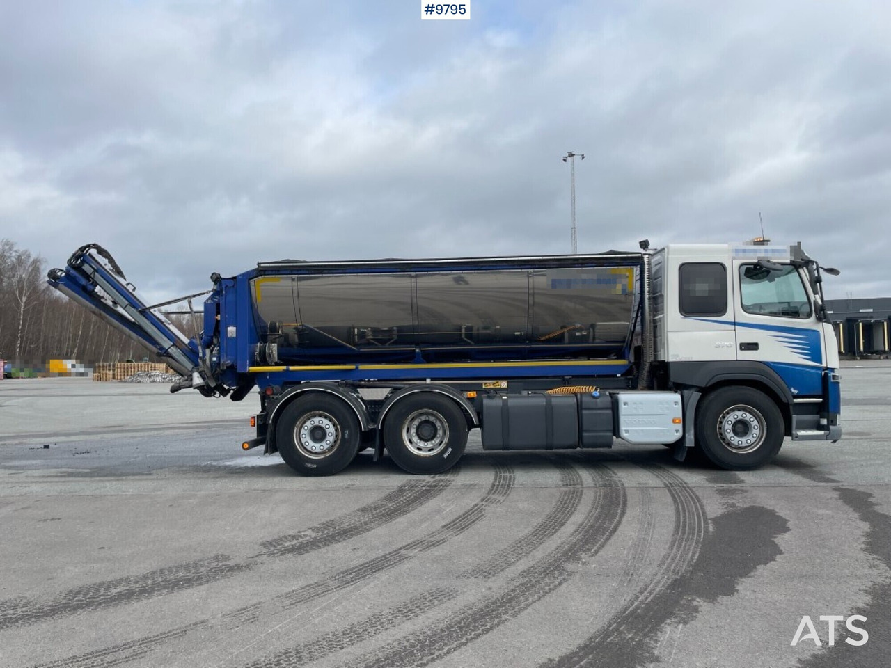 Volvo FM 370 6X2 Spreader truck - Camión volquete: foto 4 Volvo FM 370 6X2 Spreader truck - Camión volquete: foto 4