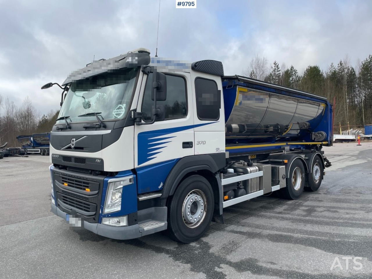 Volvo FM 370 6X2 Spreader truck - Camión volquete: foto 1 Volvo FM 370 6X2 Spreader truck - Camión volquete: foto 1