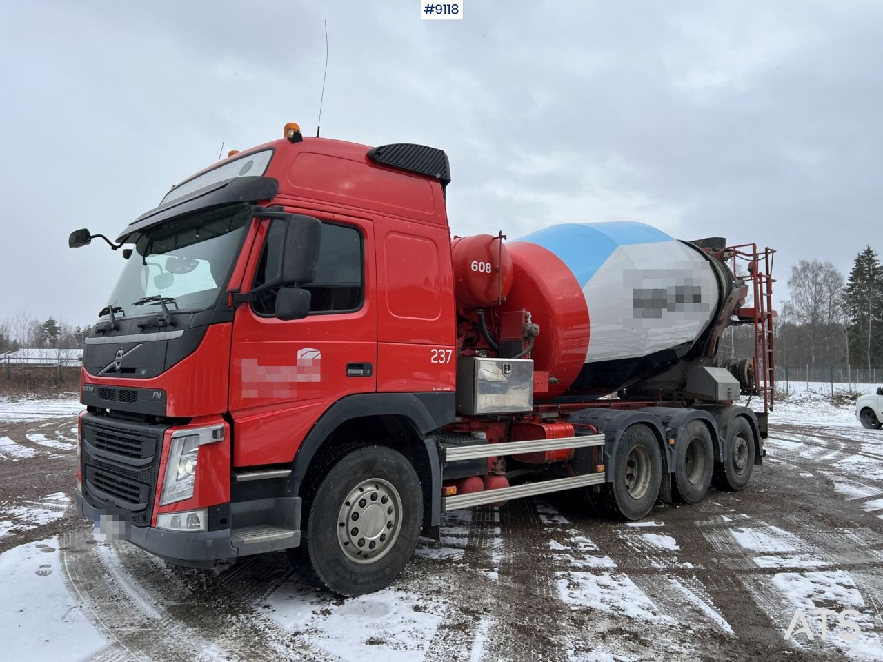 Volvo FM 8*4 Concrete truck - Camión hormigonera: foto 1 Volvo FM 8*4 Concrete truck - Camión hormigonera: foto 1