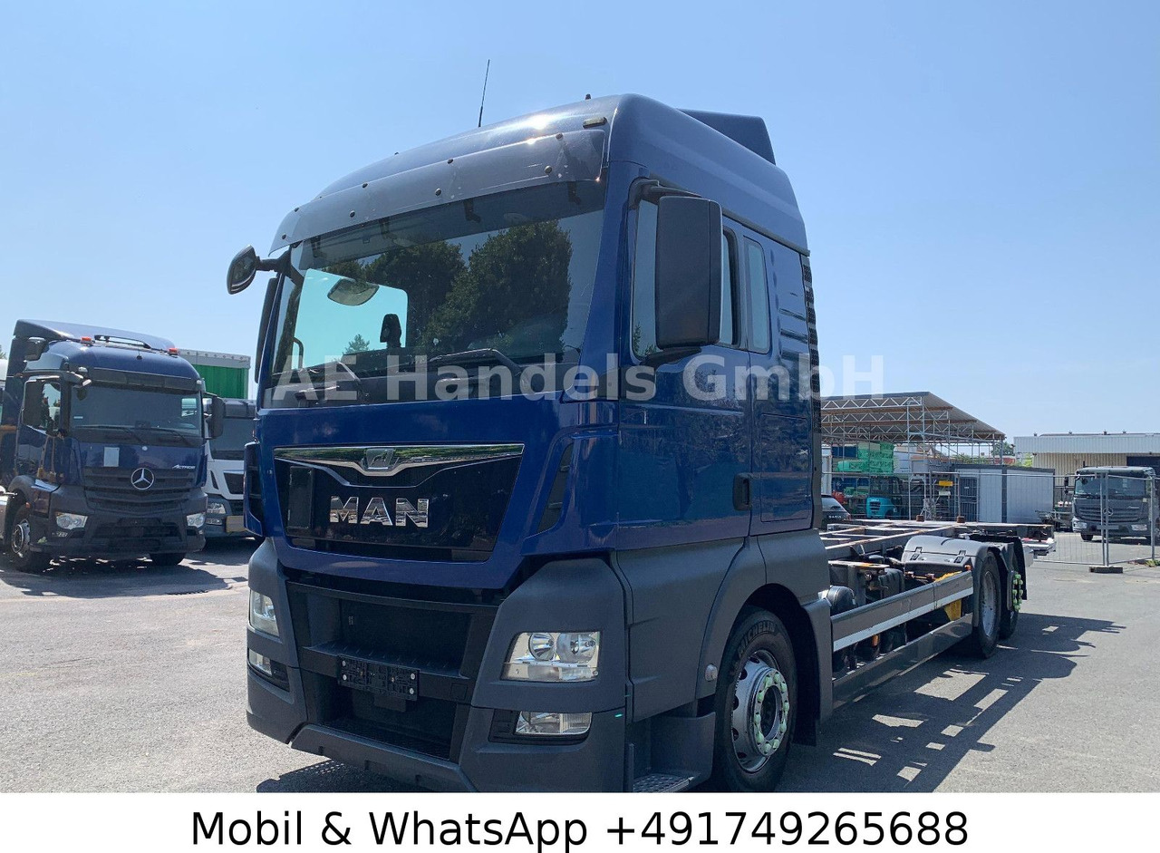 MAN TGX 26.440 XLX LL 6x2 *Retarder/LDW/LBW/3.Lenk - Camión portacontenedore/ Intercambiable: foto 1 MAN TGX 26.440 XLX LL 6x2 *Retarder/LDW/LBW/3.Lenk - Camión portacontenedore/ Intercambiable: foto 1