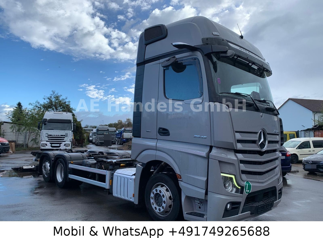 Camión portacontenedore/ Intercambiable Mercedes-Benz Actros V 2545 GigaSpace BDF LL*Retarder/LBW/L+L: foto 9 Camión portacontenedore/ Intercambiable Mercedes-Benz Actros V 2545 GigaSpace BDF LL*Retarder/LBW/L+L: foto 9