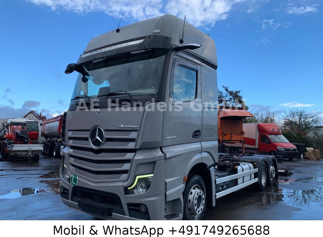 Mercedes-Benz Actros V 2545 GigaSpace BDF LL*Retarder/LBW/L+L - Camión portacontenedore/ Intercambiable: foto 1 Mercedes-Benz Actros V 2545 GigaSpace BDF LL*Retarder/LBW/L+L - Camión portacontenedore/ Intercambiable: foto 1
