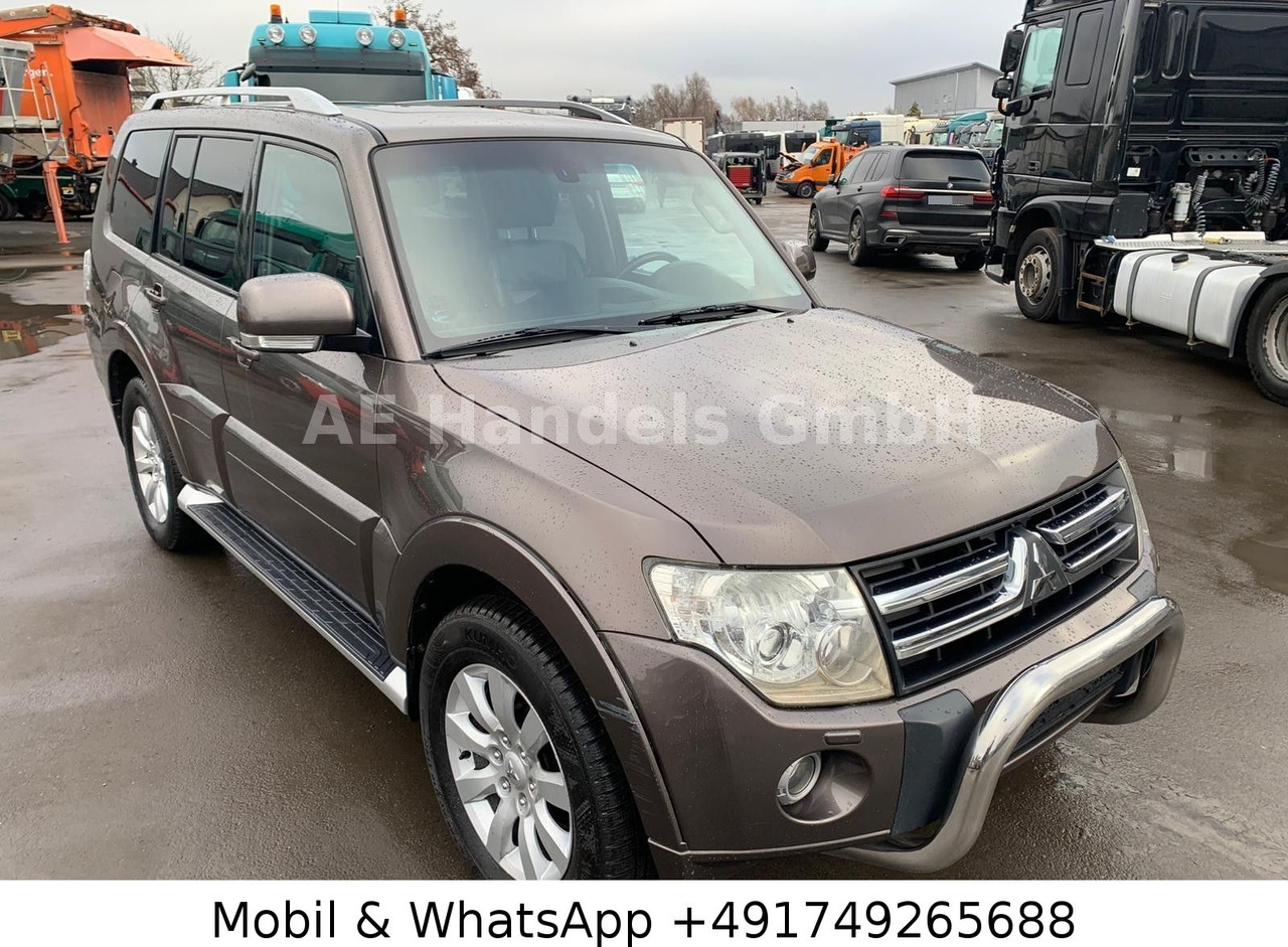 Mitsubishi Pajero 3.2 DI-D Instyle *Auto./Xenon/Leder/AHK - SUV/ Todoterreno: foto 1 Mitsubishi Pajero 3.2 DI-D Instyle *Auto./Xenon/Leder/AHK - SUV/ Todoterreno: foto 1