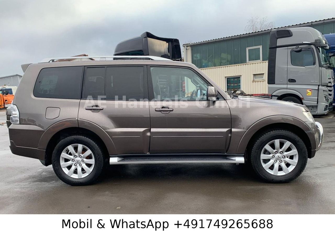 Mitsubishi Pajero 3.2 DI-D Instyle *Auto./Xenon/Leder/AHK - SUV/ Todoterreno: foto 2 Mitsubishi Pajero 3.2 DI-D Instyle *Auto./Xenon/Leder/AHK - SUV/ Todoterreno: foto 2