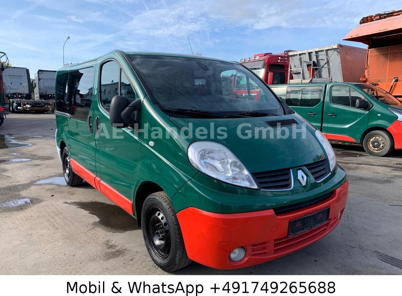 Renault Trafic Combi 9 Sitzer *Klima/Radio/1xSchiebetür - Furgoneta de pasajeros: foto 1 Renault Trafic Combi 9 Sitzer *Klima/Radio/1xSchiebetür - Furgoneta de pasajeros: foto 1