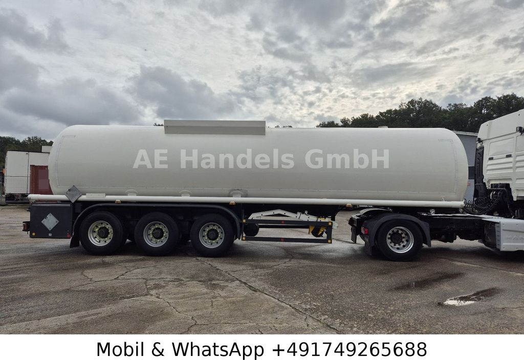 Schrader Z-STA 24-41/1 Chemie *41.000Liter / 1xKammer - Semirremolque cisterna: foto 2 Schrader Z-STA 24-41/1 Chemie *41.000Liter / 1xKammer - Semirremolque cisterna: foto 2